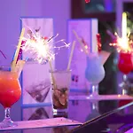 Merve Sun & 4* Σιντέ