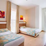Merve Sun & 4* Σιντέ